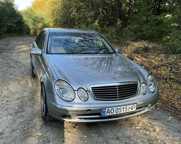 Мерседес Е-Класс 2003 в Черновцах на Automoto.ua Серый Мерседес Е-Класс, объемом двигателя 3.2 л и пробегом 400 тыс. км за 7000 $, фото 58 на Automoto.ua