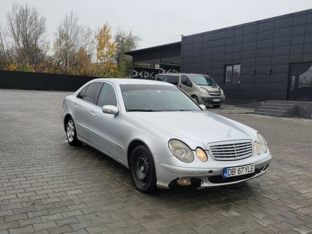 Серый Мерседес Е-Класс, объемом двигателя 2.2 л и пробегом 406 тыс. км за 2650 $, фото 2 на Automoto.ua