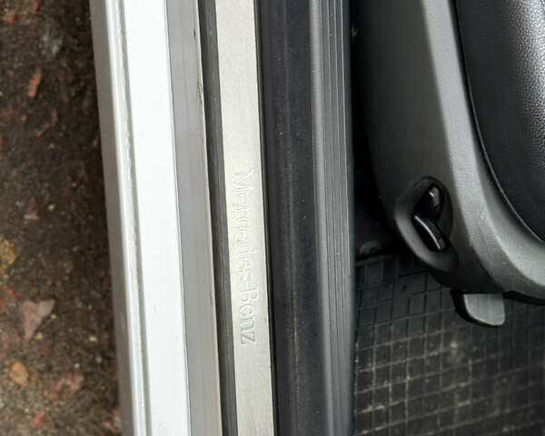 Сірий Мерседес Е-Клас, об'ємом двигуна 3.2 л та пробігом 314 тис. км за 5900 $, фото 26 на Automoto.ua