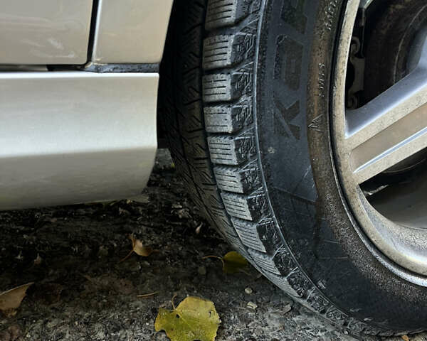 Мерседес Е-Класс 2003 в Черновцах на Automoto.ua Серый Мерседес Е-Класс, объемом двигателя 3.2 л и пробегом 400 тыс. км за 7000 $, фото 75 на Automoto.ua