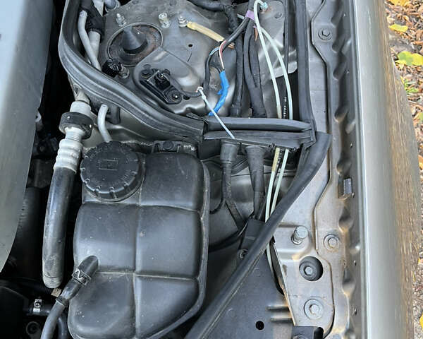 Мерседес Е-Класс 2003 в Черновцах на Automoto.ua Серый Мерседес Е-Класс, объемом двигателя 3.2 л и пробегом 400 тыс. км за 7000 $, фото 72 на Automoto.ua