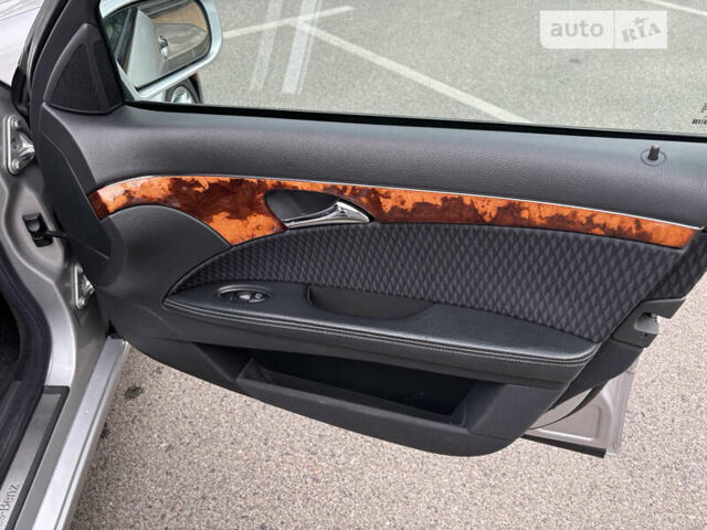 Сірий Мерседес Е-Клас, об'ємом двигуна 2.2 л та пробігом 361 тис. км за 7000 $, фото 17 на Automoto.ua
