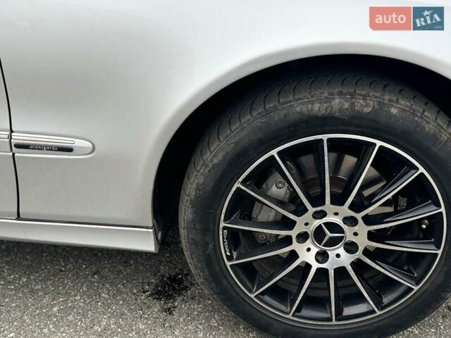 Сірий Мерседес Е-Клас, об'ємом двигуна 3.2 л та пробігом 381 тис. км за 6400 $, фото 4 на Automoto.ua