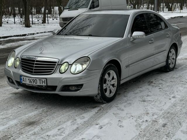 Сірий Мерседес Е-Клас, об'ємом двигуна 2.6 л та пробігом 350 тис. км за 4900 $, фото 1 на Automoto.ua