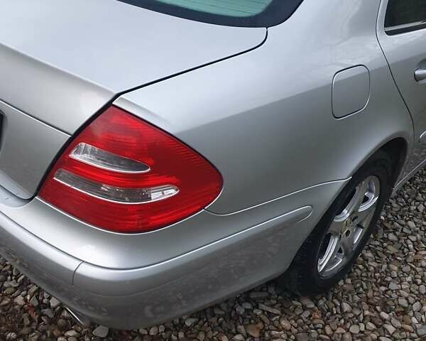 Серый Мерседес Е-Класс, объемом двигателя 1.8 л и пробегом 248 тыс. км за 4800 $, фото 12 на Automoto.ua