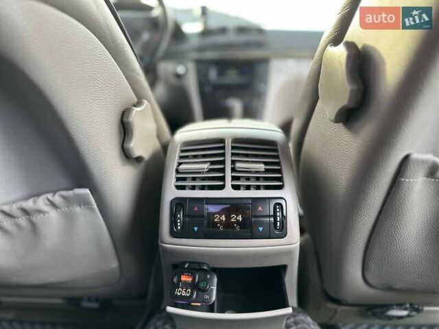 Серый Мерседес Е-Класс, объемом двигателя 4 л и пробегом 372 тыс. км за 6400 $, фото 5 на Automoto.ua