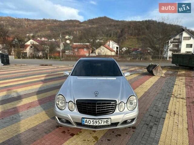 Серый Мерседес Е-Класс, объемом двигателя 4 л и пробегом 372 тыс. км за 6400 $, фото 13 на Automoto.ua