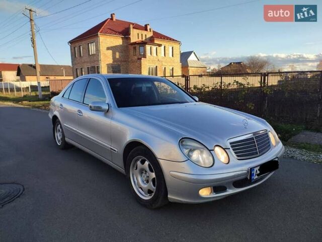 Серый Мерседес Е-Класс, объемом двигателя 2.2 л и пробегом 412 тыс. км за 5500 $, фото 5 на Automoto.ua