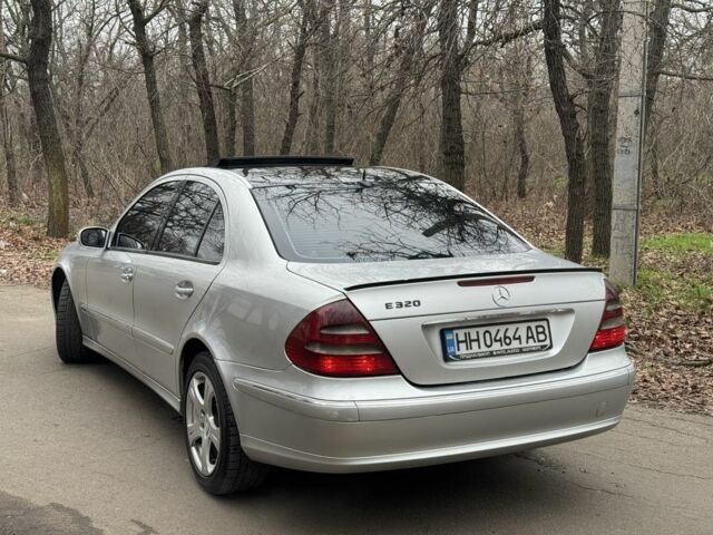 Серый Мерседес Е-Класс, объемом двигателя 3.2 л и пробегом 350 тыс. км за 5999 $, фото 5 на Automoto.ua