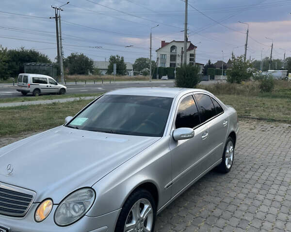 Серый Мерседес Е-Класс, объемом двигателя 2.15 л и пробегом 339 тыс. км за 5500 $, фото 5 на Automoto.ua