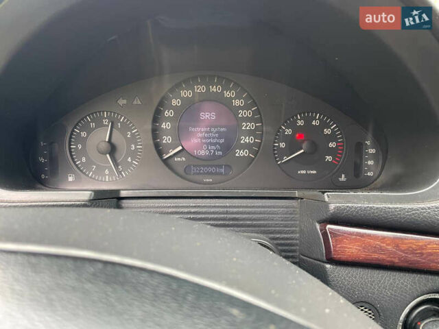 Серый Мерседес Е-Класс, объемом двигателя 2.6 л и пробегом 322 тыс. км за 4700 $, фото 8 на Automoto.ua