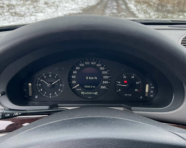 Серый Мерседес Е-Класс, объемом двигателя 2.2 л и пробегом 242 тыс. км за 5300 $, фото 13 на Automoto.ua