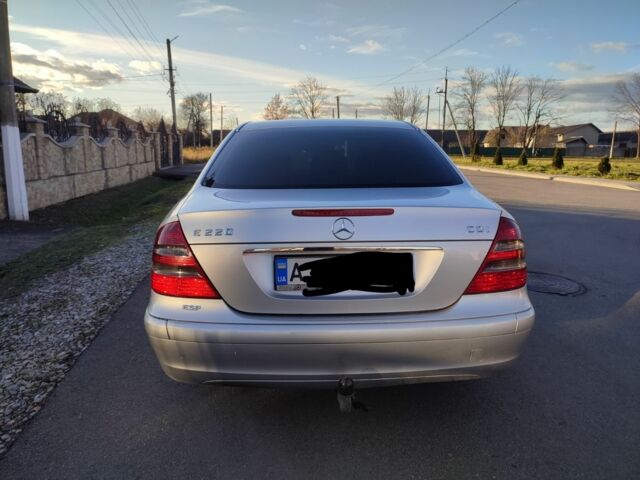 Сірий Мерседес Е-Клас, об'ємом двигуна 2.2 л та пробігом 412 тис. км за 5500 $, фото 5 на Automoto.ua