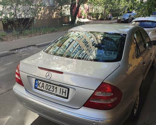 Серый Мерседес Е-Класс, объемом двигателя 1.8 л и пробегом 157 тыс. км за 8500 $, фото 2 на Automoto.ua