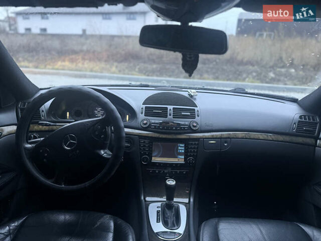 Серый Мерседес Е-Класс, объемом двигателя 3.2 л и пробегом 348 тыс. км за 6400 $, фото 7 на Automoto.ua