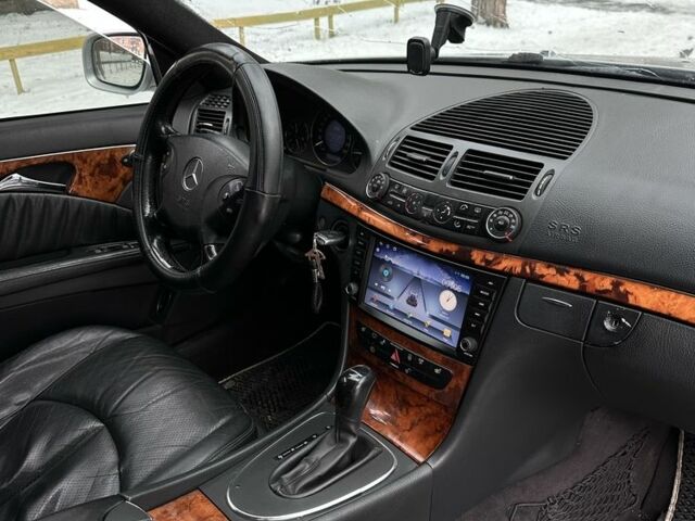 Сірий Мерседес Е-Клас, об'ємом двигуна 2.6 л та пробігом 350 тис. км за 4900 $, фото 9 на Automoto.ua