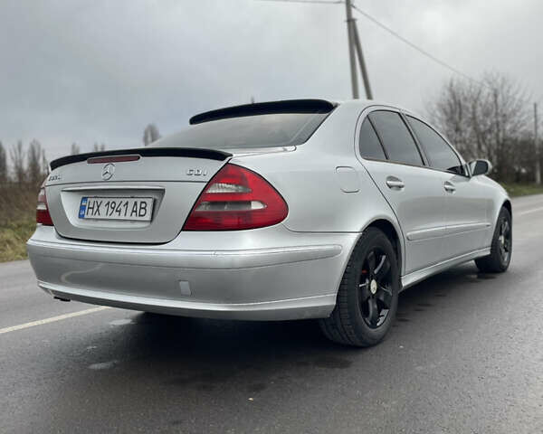 Сірий Мерседес Е-Клас, об'ємом двигуна 2.2 л та пробігом 265 тис. км за 5900 $, фото 15 на Automoto.ua