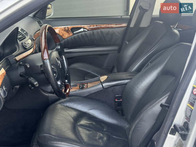 Мерседес Е-Клас 2003 у Сарнах на Automoto.ua Сірий Мерседес Е-Клас, об'ємом двигуна 2.2 л та пробігом 422 тис. км за 6999 $, фото 40 на Automoto.ua