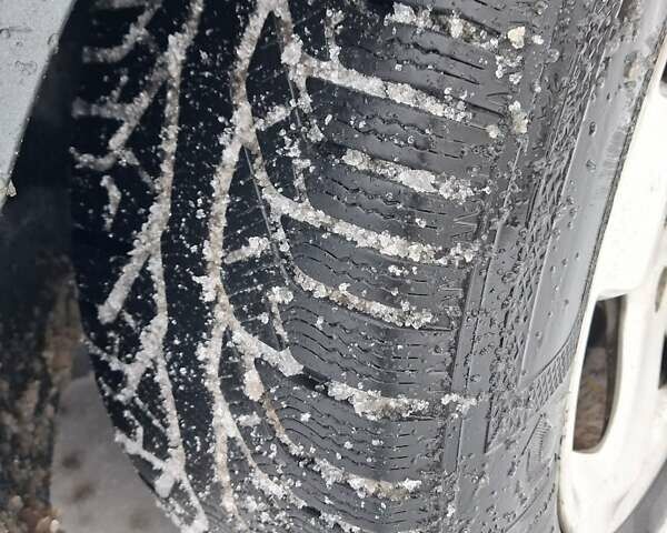 Сірий Мерседес Е-Клас, об'ємом двигуна 2.2 л та пробігом 390 тис. км за 3200 $, фото 7 на Automoto.ua