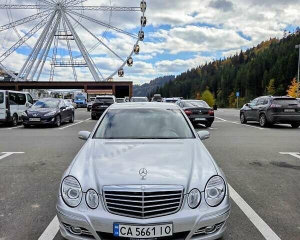 Сірий Мерседес Е-Клас, об'ємом двигуна 2.2 л та пробігом 361 тис. км за 7000 $, фото 4 на Automoto.ua