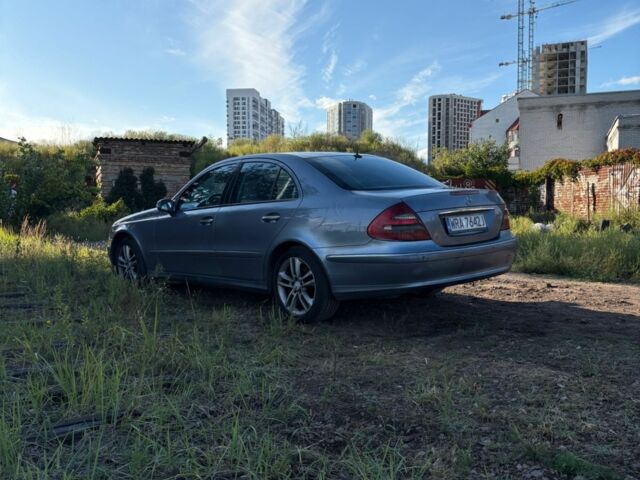 Сірий Мерседес Е-Клас, об'ємом двигуна 2.7 л та пробігом 3 тис. км за 4000 $, фото 7 на Automoto.ua