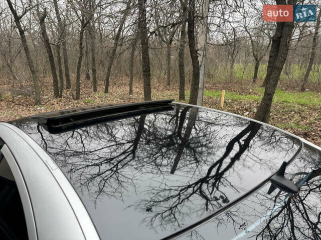 Серый Мерседес Е-Класс, объемом двигателя 3.22 л и пробегом 350 тыс. км за 5999 $, фото 10 на Automoto.ua