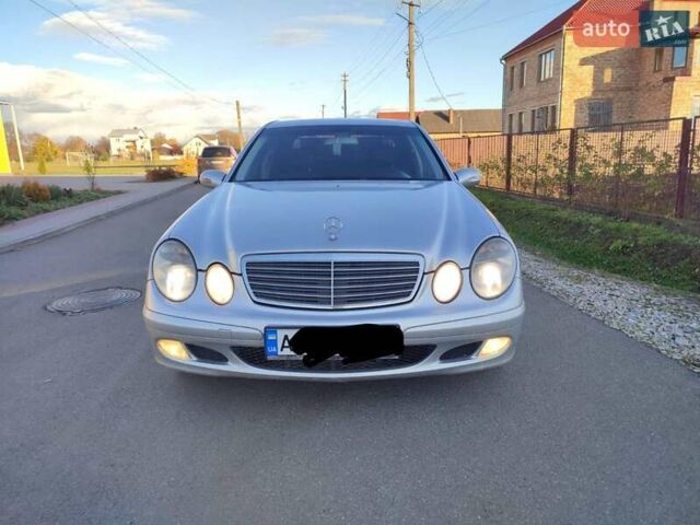 Серый Мерседес Е-Класс, объемом двигателя 2.2 л и пробегом 412 тыс. км за 5500 $, фото 2 на Automoto.ua