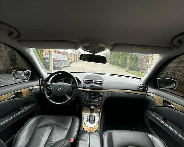 Сірий Мерседес Е-Клас, об'ємом двигуна 2.2 л та пробігом 266 тис. км за 6200 $, фото 10 на Automoto.ua