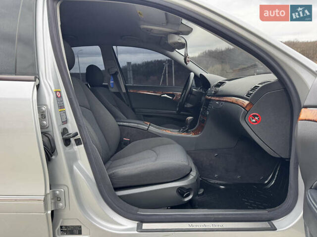 Серый Мерседес Е-Класс, объемом двигателя 2.7 л и пробегом 270 тыс. км за 7800 $, фото 33 на Automoto.ua