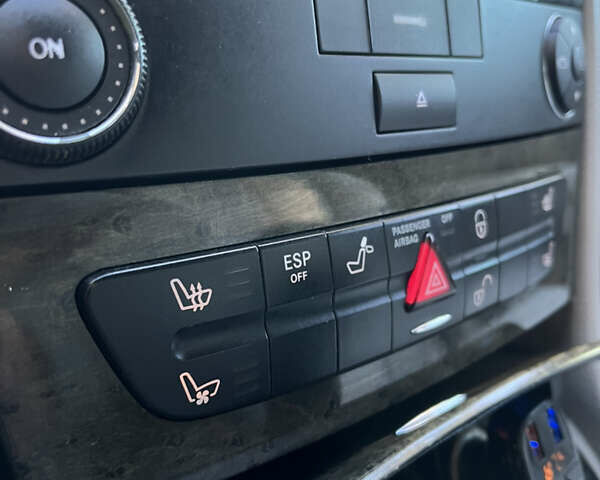 Мерседес Е-Класс 2003 в Черновцах на Automoto.ua Серый Мерседес Е-Класс, объемом двигателя 3.2 л и пробегом 400 тыс. км за 7000 $, фото 43 на Automoto.ua