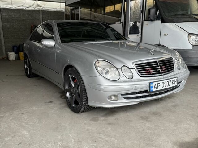 Сірий Мерседес Е-Клас, об'ємом двигуна 2.1 л та пробігом 350 тис. км за 7999 $, фото 1 на Automoto.ua