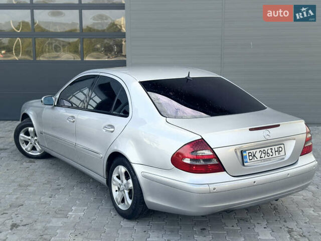 Мерседес Е-Клас 2003 у Сарнах на Automoto.ua Сірий Мерседес Е-Клас, об'ємом двигуна 2.2 л та пробігом 422 тис. км за 6999 $, фото 22 на Automoto.ua
