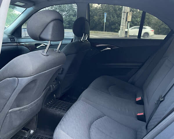 Серый Мерседес Е-Класс, объемом двигателя 2.15 л и пробегом 339 тыс. км за 5500 $, фото 14 на Automoto.ua