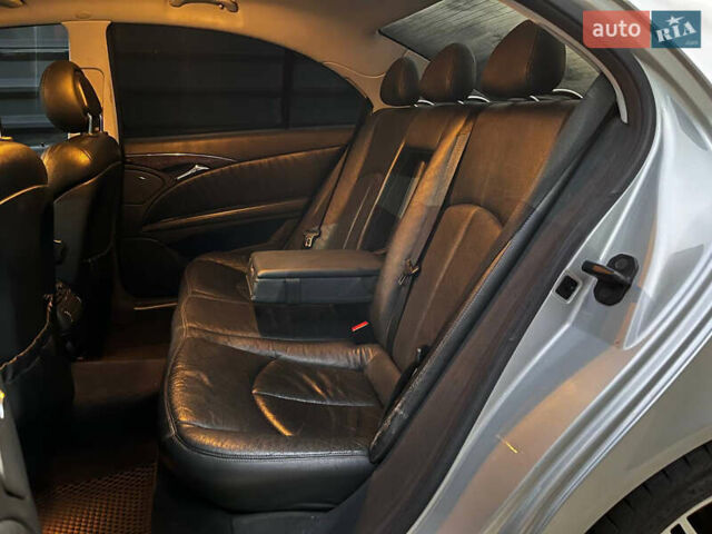 Серый Мерседес Е-Класс, объемом двигателя 3.22 л и пробегом 350 тыс. км за 6999 $, фото 15 на Automoto.ua