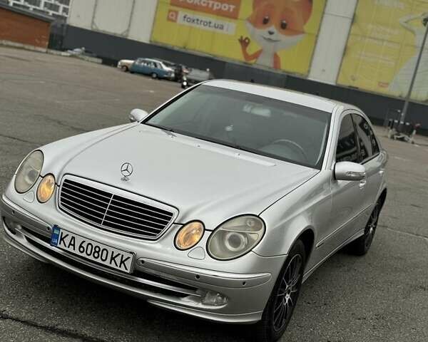 Сірий Мерседес Е-Клас, об'ємом двигуна 3.2 л та пробігом 381 тис. км за 6400 $, фото 9 на Automoto.ua