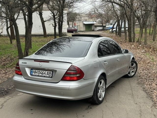 Серый Мерседес Е-Класс, объемом двигателя 3.2 л и пробегом 350 тыс. км за 5999 $, фото 7 на Automoto.ua