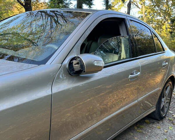Мерседес Е-Класс 2003 в Черновцах на Automoto.ua Серый Мерседес Е-Класс, объемом двигателя 3.2 л и пробегом 400 тыс. км за 7000 $, фото 37 на Automoto.ua