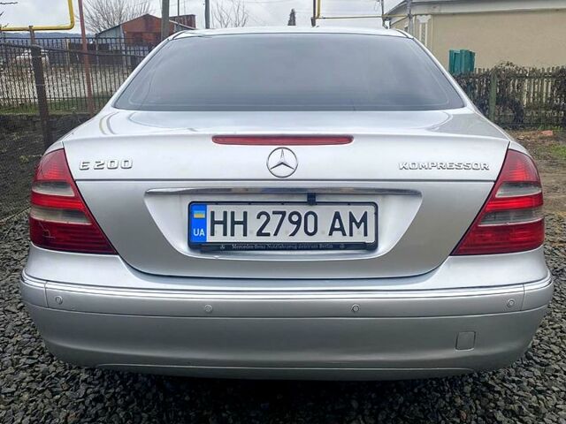 Серый Мерседес Е-Класс, объемом двигателя 1.8 л и пробегом 207 тыс. км за 5700 $, фото 2 на Automoto.ua