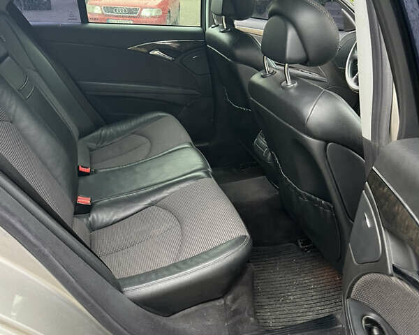 Серый Мерседес Е-Класс, объемом двигателя 3.2 л и пробегом 378 тыс. км за 6300 $, фото 9 на Automoto.ua