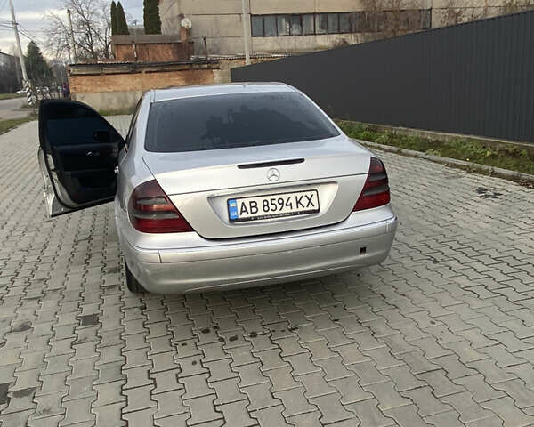 Серый Мерседес Е-Класс, объемом двигателя 2.2 л и пробегом 323 тыс. км за 6700 $, фото 8 на Automoto.ua