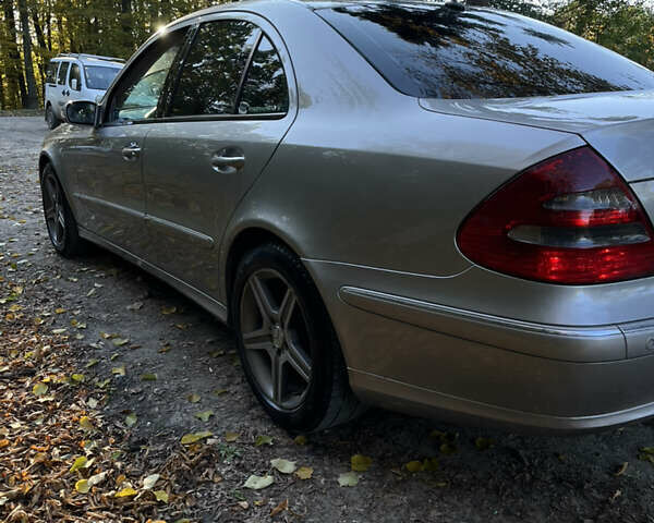 Мерседес Е-Класс 2003 в Черновцах на Automoto.ua Серый Мерседес Е-Класс, объемом двигателя 3.2 л и пробегом 400 тыс. км за 7000 $, фото 33 на Automoto.ua
