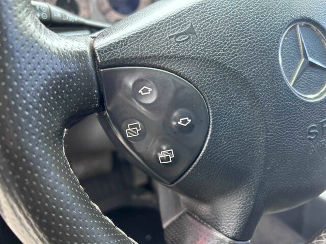 Сірий Мерседес Е-Клас, об'ємом двигуна 2.7 л та пробігом 382 тис. км за 7490 $, фото 19 на Automoto.ua