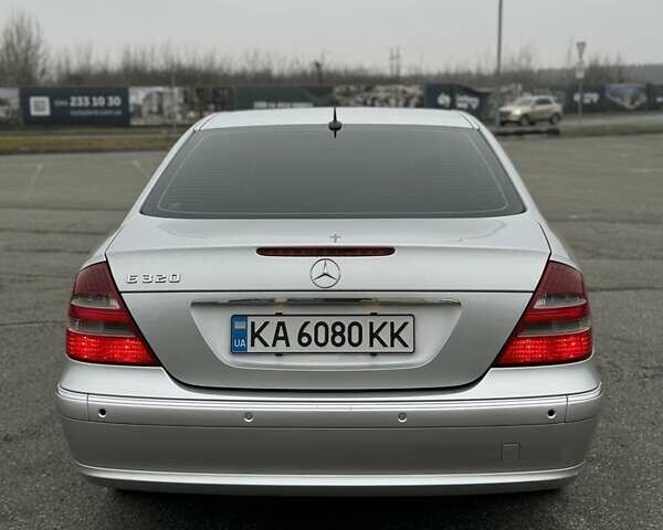 Сірий Мерседес Е-Клас, об'ємом двигуна 3.2 л та пробігом 381 тис. км за 6400 $, фото 10 на Automoto.ua
