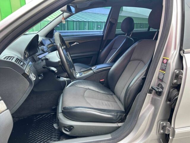 Сірий Мерседес Е-Клас, об'ємом двигуна 2.7 л та пробігом 382 тис. км за 7490 $, фото 10 на Automoto.ua