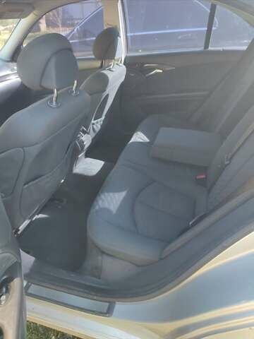 Сірий Мерседес Е-Клас, об'ємом двигуна 2.15 л та пробігом 412 тис. км за 5600 $, фото 2 на Automoto.ua