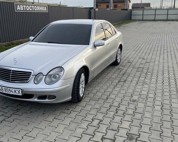 Серый Мерседес Е-Класс, объемом двигателя 2.2 л и пробегом 323 тыс. км за 6700 $, фото 3 на Automoto.ua