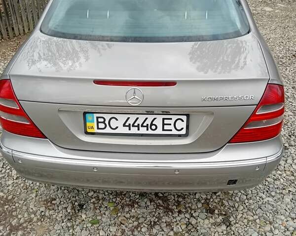 Серый Мерседес Е-Класс, объемом двигателя 2 л и пробегом 359 тыс. км за 5300 $, фото 4 на Automoto.ua