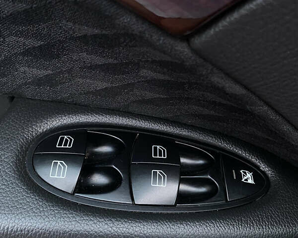 Серый Мерседес Е-Класс, объемом двигателя 2.2 л и пробегом 391 тыс. км за 6500 $, фото 11 на Automoto.ua