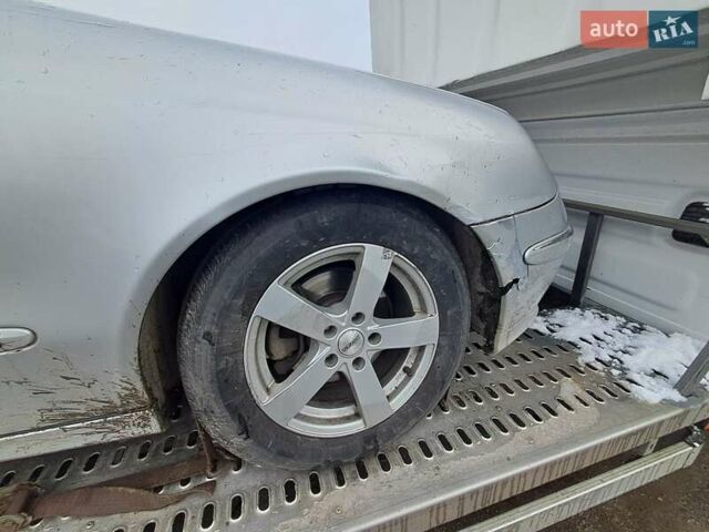 Серый Мерседес Е-Класс, объемом двигателя 2.69 л и пробегом 300 тыс. км за 4200 $, фото 5 на Automoto.ua