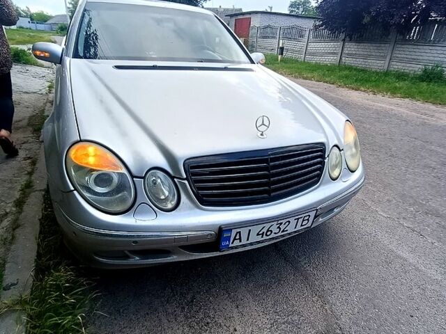 Сірий Мерседес Е-Клас, об'ємом двигуна 2.1 л та пробігом 300 тис. км за 6500 $, фото 2 на Automoto.ua
